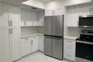 310 Carnaby Ct, Naples, FL 34112 - Photo 5