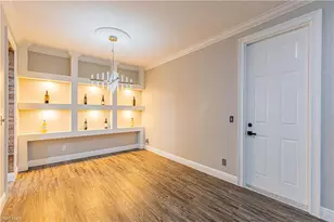 1330 Mariposa Cir, Naples, FL 34105 - Photo 9