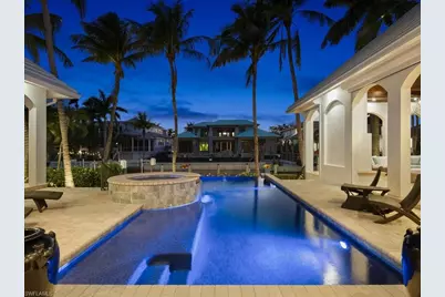 1750 4th St S, Naples, FL 34102 - Photo 3