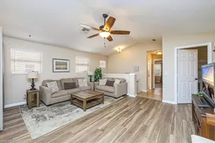 940 Woodshire Ln, Naples, FL 34105 - Photo 5