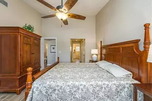 940 Woodshire Ln, Naples, FL 34105 - Photo 17