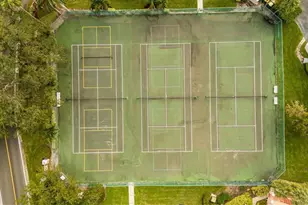 940 Woodshire Ln, Naples, FL 34105 - Photo 31