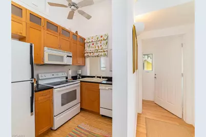 883 Galleon Dr, Naples, FL 34102 - Photo 31