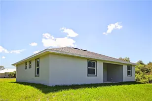 425 Naples Ave S, Lehigh Acres, FL 33974 - Photo 25