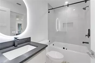 272 Yorkshire Ct, Naples, FL 34112 - Photo 23