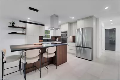 272 Yorkshire Ct #11, Naples, FL 34112 - Photo 5