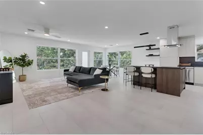 272 Yorkshire Ct #11, Naples, FL 34112 - Photo 3