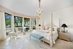 4021 Gulf Shore Blvd N, Naples, FL 34103 - Photo 7