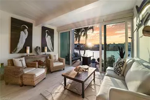 800 River Point Dr, Naples, FL 34102 - Photo 5