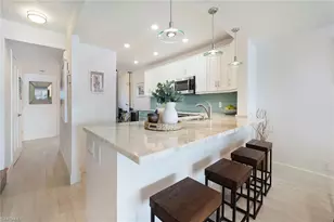 800 River Point Dr, Naples, FL 34102 - Photo 11