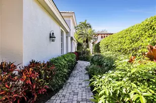 5073 Kensington High St, Naples, FL 34105 - Photo 3