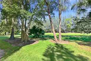 101 Forest Lakes Blvd, Naples, FL 34105 - Photo 19