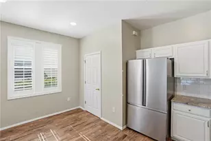 1050 Albany Ct, Naples, FL 34105 - Photo 17