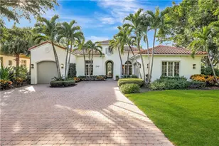 2249 Miramonte Ct, Naples, FL 34105 - Photo 3
