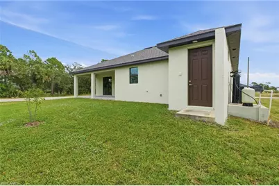 2338 NW 33rd Pl, Cape Coral, FL 33993 - Photo 7