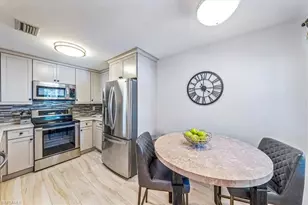 2540 Aspen Creek Ln, Naples, FL 34119 - Photo 11