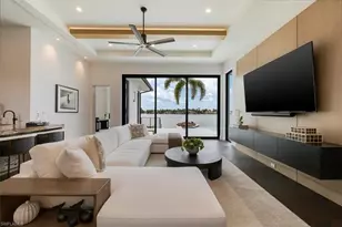 1640 Dolphin Ct, Naples, FL 34102 - Photo 11