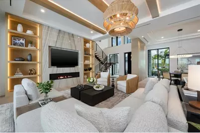 1640 Dolphin Ct, Naples, FL 34102 - Photo 5