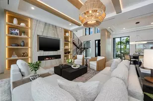 1640 Dolphin Ct, Naples, FL 34102 - Photo 5