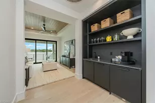 1640 Dolphin Ct, Naples, FL 34102 - Photo 35