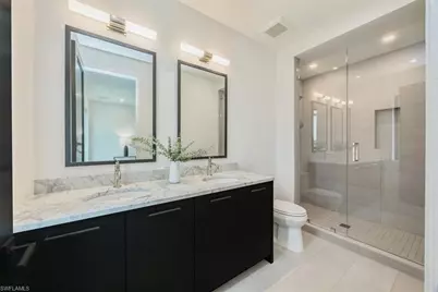 1640 Dolphin Ct, Naples, FL 34102 - Photo 41