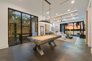 1640 Dolphin Ct, Naples, FL 34102 - Photo 7