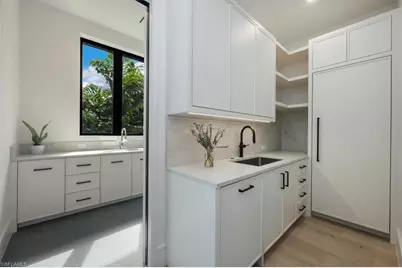 1640 Dolphin Ct, Naples, FL 34102 - Photo 25