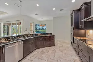 571 Eagle Creek Dr, Naples, FL 34113 - Photo 7