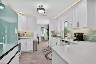 5270 Berkeley Dr, Naples, FL 34112 - Photo 17