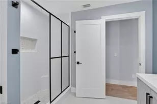 5270 Berkeley Dr, Naples, FL 34112 - Photo 25