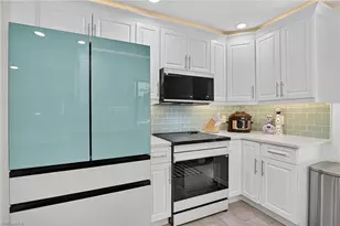 5270 Berkeley Dr, Naples, FL 34112 - Photo 15