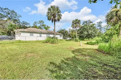 4015 16th Ave SE, Naples, FL 34117 - Photo 17