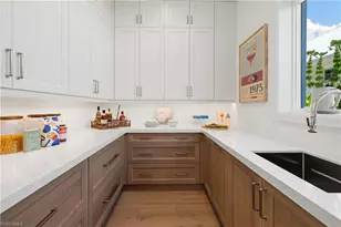 575 13th Ave S, Naples, FL 34102 - Photo 9