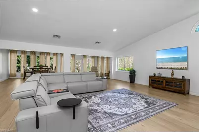 401 Countryside Dr, Naples, FL 34104 - Photo 5