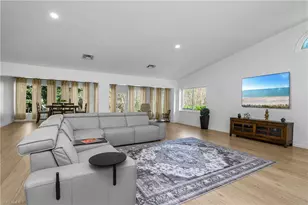 401 Countryside Dr, Naples, FL 34104 - Photo 5