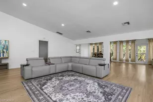 401 Countryside Dr, Naples, FL 34104 - Photo 7