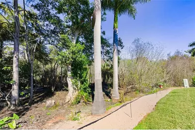 401 Countryside Dr, Naples, FL 34104 - Photo 25