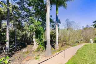 401 Countryside Dr, Naples, FL 34104 - Photo 25