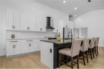 401 Countryside Dr, Naples, FL 34104 - Photo 13