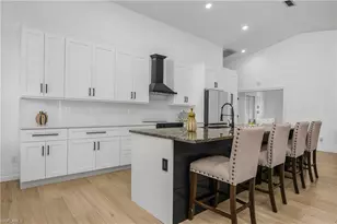 401 Countryside Dr, Naples, FL 34104 - Photo 13