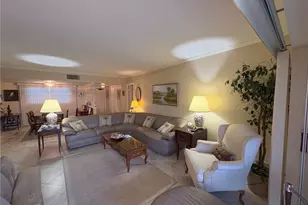 383 Harbour Dr, Naples, FL 34103 - Photo 3