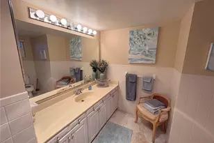 383 Harbour Dr, Naples, FL 34103 - Photo 11