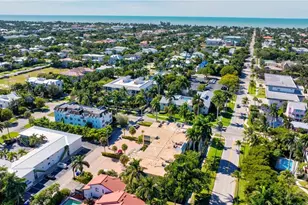 900 8th Ave S, Naples, FL 34102 - Photo 5