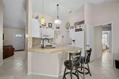 641 SW 9th Ave, Cape Coral, FL 33991 - Photo 17