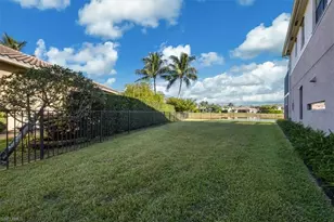3821 Columbia Ct, Naples, FL 34119 - Photo 27