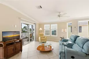 1055 Diamond Lake Cir, Naples, FL 34114 - Photo 7