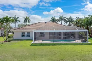 2250 Grove Dr, Naples, FL 34120 - Photo 35