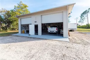 60 25th Ave NW, Naples, FL 34120 - Photo 31