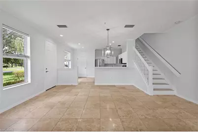 1084 Hampton Cir #49, Naples, FL 34105 - Photo 5