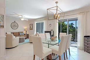 555 Park Shore Dr, Naples, FL 34103 - Photo 5
